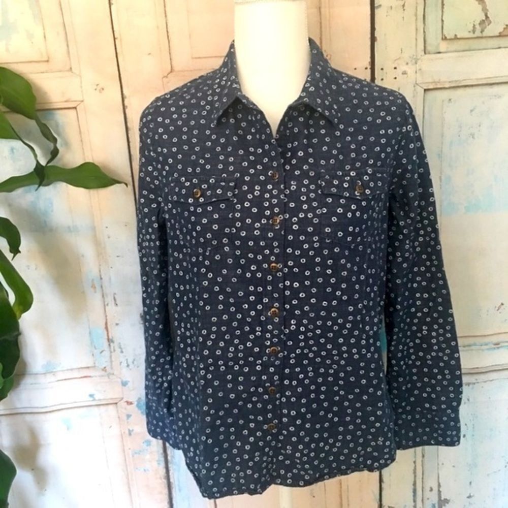 Crown & Ivy Denim Button Down Med
